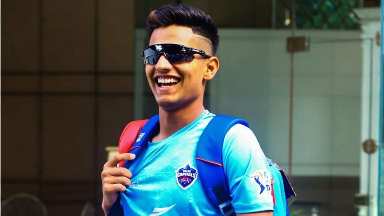 Yash dhull to make ipl debut, yash dhull to play for dc, yash dhull to make his ipl debut, yash dhull to play his first match against mumbai indians, yash dhull score for mumbai, yash dhull in dc vs mi, dc vs mi full match report, dc vs mi news, dc vs mi updates, yash dhull world cup winning captain, u 19 captain yash dhull, u-19 WORLD CUP CAPTAIN SET TO DEBUT FOR DC IN IPL