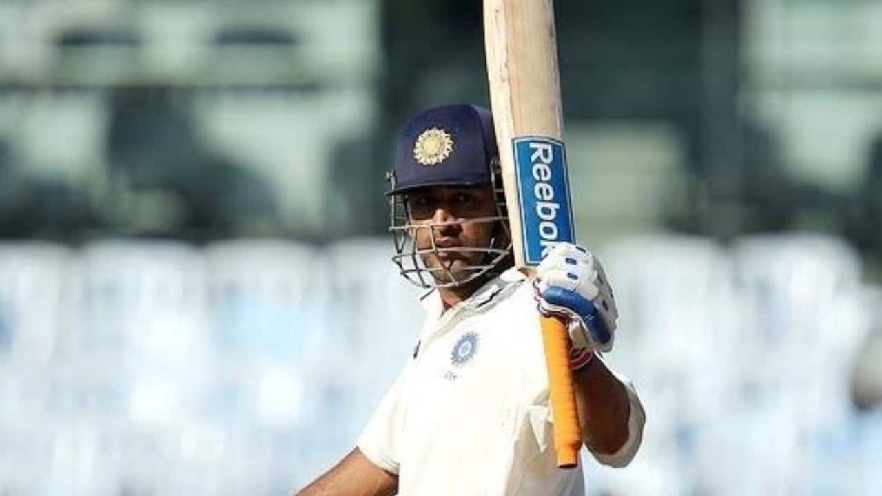 Dhoni scoring a Test half-century