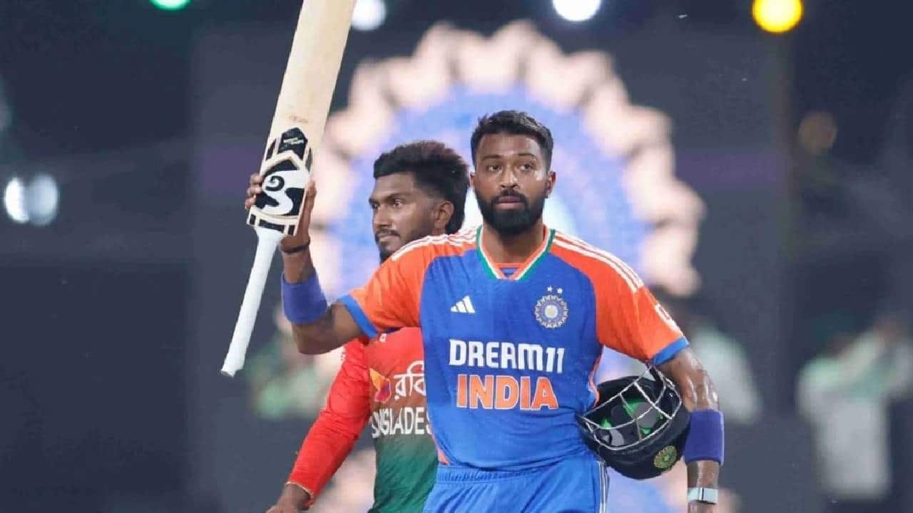 Pandya batting against Bangladesh