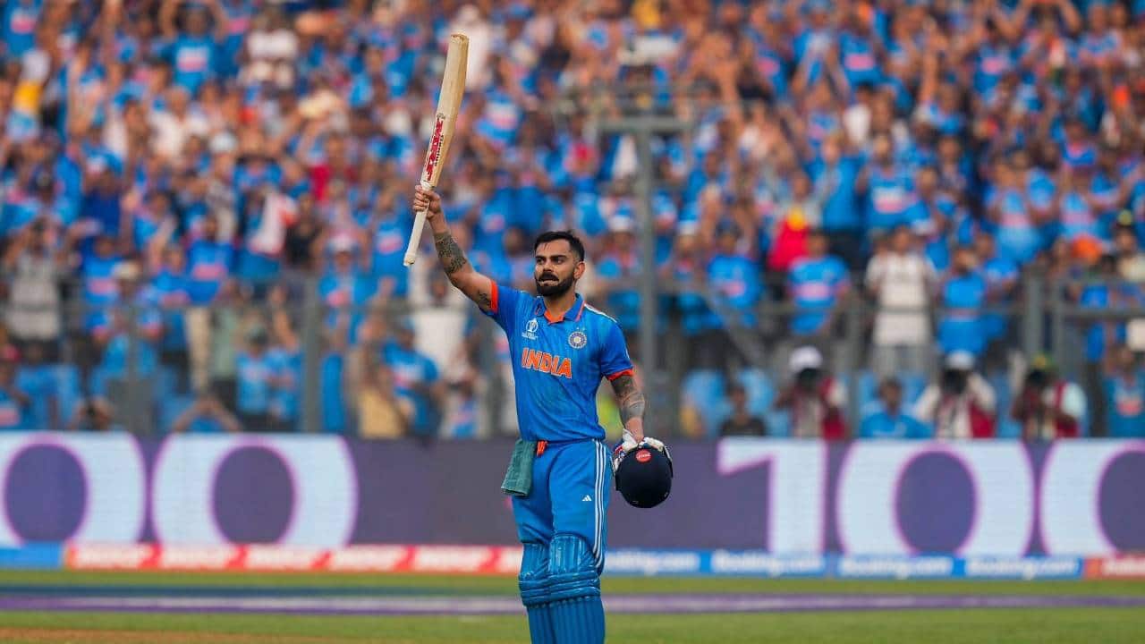 Kohli scoring an ODI century