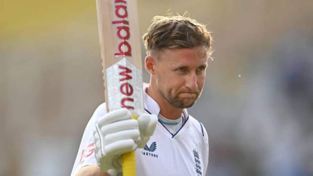 Root scoring a Test century