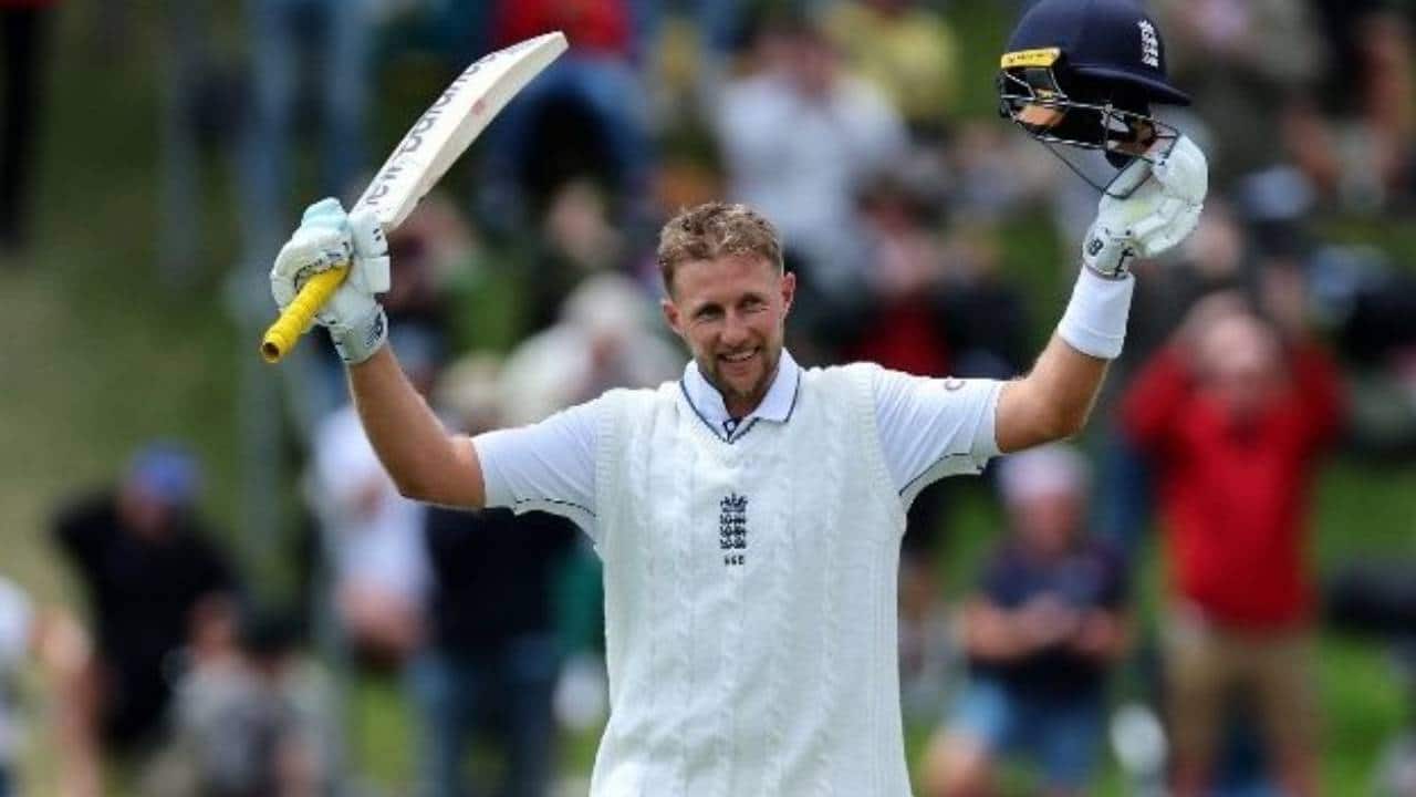 Root scoring a Test century