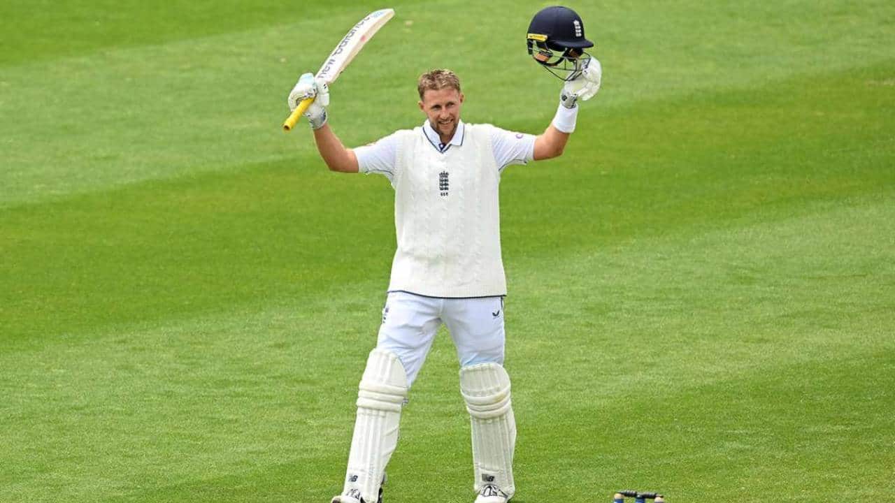 Root scoring a Test century