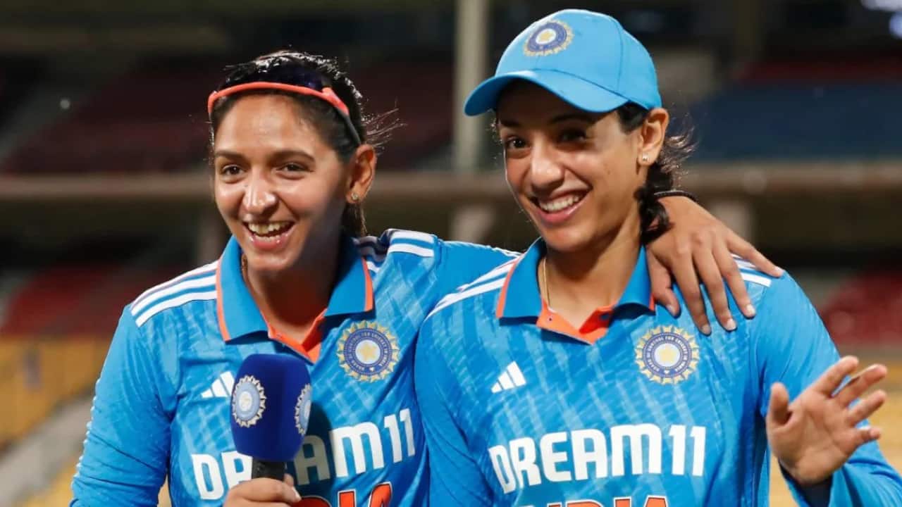 Smriti Mandhana and Harmanpreet Kaur