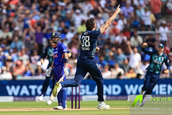 Virat Kohli, Virat Kohli Wicket, Vireat Kohli 3rd ODI vs ENG, ENG vs IND 3rd ODI, India vs England 3rd ODI, India vs England ODI, India vs England Updates, India vs England Match Preview, IND vs ENG Squads, Indian Cricket team, Indian Cricket Updates, IND vs ENG Cricket News, IND vs ENG Cricket Pics, India vs England, IND vs ENG, Indian Cricket Team, India vs England ODI, India vs ENgland 3rd ODI, Indian Cricket Team, India vs England ODI, India vs England 3rd ODI, IND vs ENG 3rd ODI, IND vs ENG 3rd ODI, Indian Cricket TeamSanjana Ganeshan, Jasprit Bumrah, Jasprit Bumrah's wife, Sanjana Ganeshan trolls England, India win over england, Twitter, Twitter reaction, Jasprit Bumrah, Mohammad Shami, Rohit Sharma, Jasprit Bumrah captain, Jasprit Bumrah India captain, Jasprit Bumrah India captain against England, England, England Cricket Team, England Vs India, Indian Cricket Team, Cricket News, Latest News, Latest Cricket News, Cricket, Test Cricket, India Vs England, Virat Kohli, Rohit Sharma, India Vs England